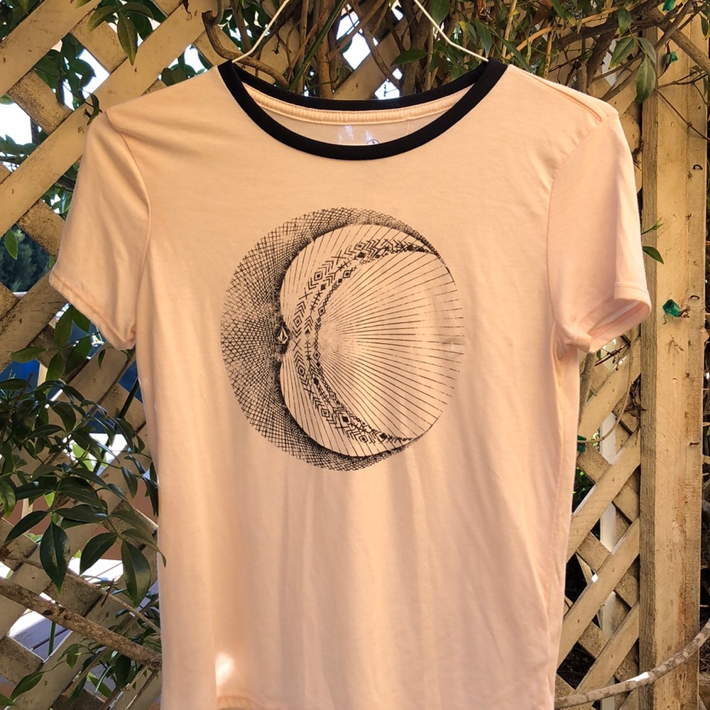 Volcom tshirt